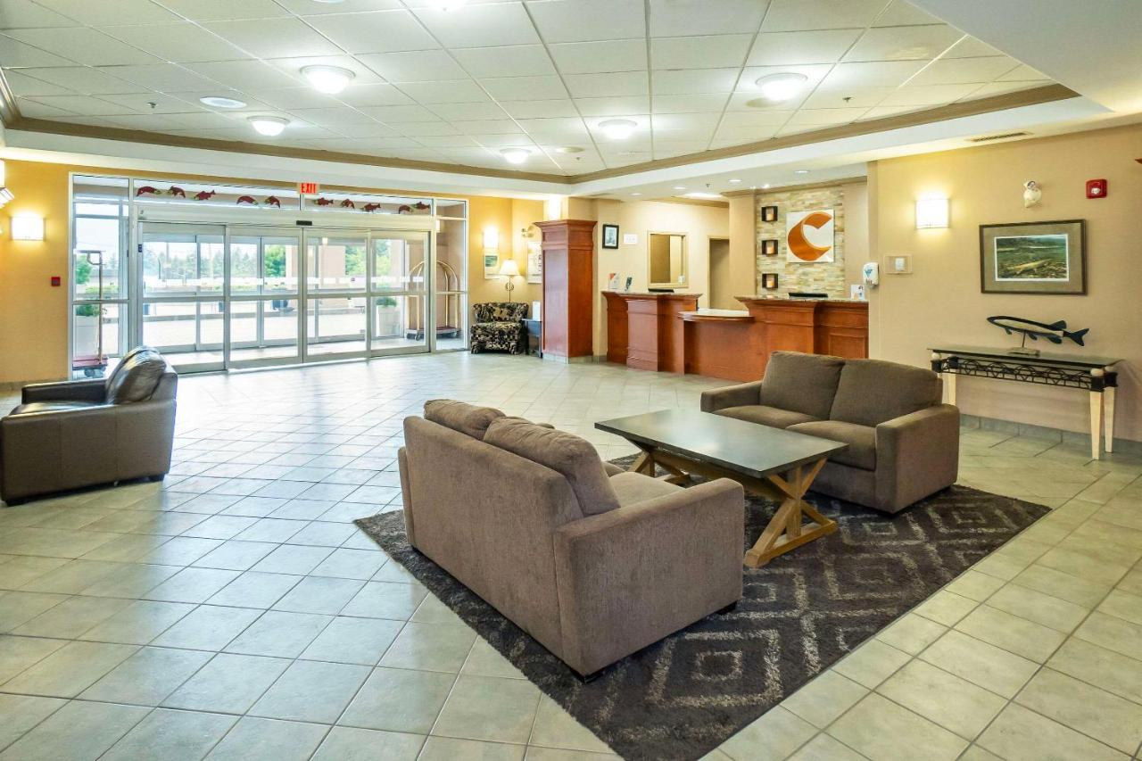 Comfort Inn & Suites Salmon Arm Eksteriør bilde