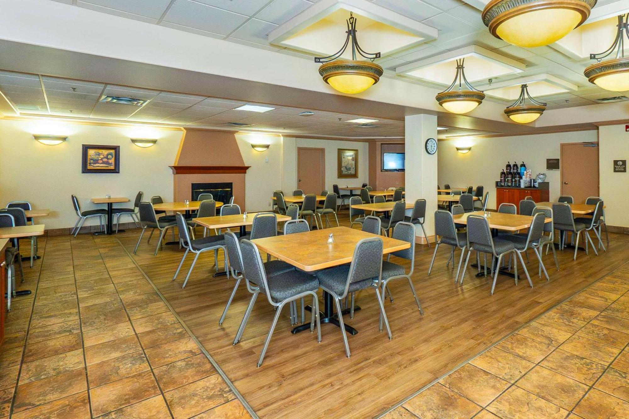 Comfort Inn & Suites Salmon Arm Eksteriør bilde