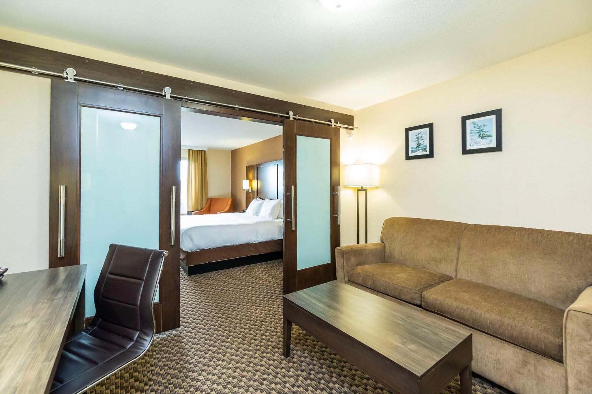 Comfort Inn & Suites Salmon Arm Eksteriør bilde
