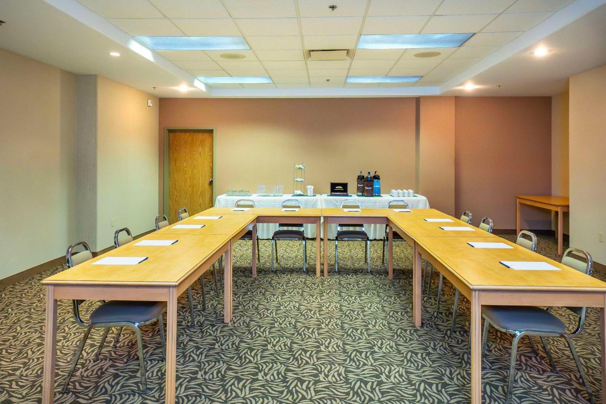Comfort Inn & Suites Salmon Arm Eksteriør bilde
