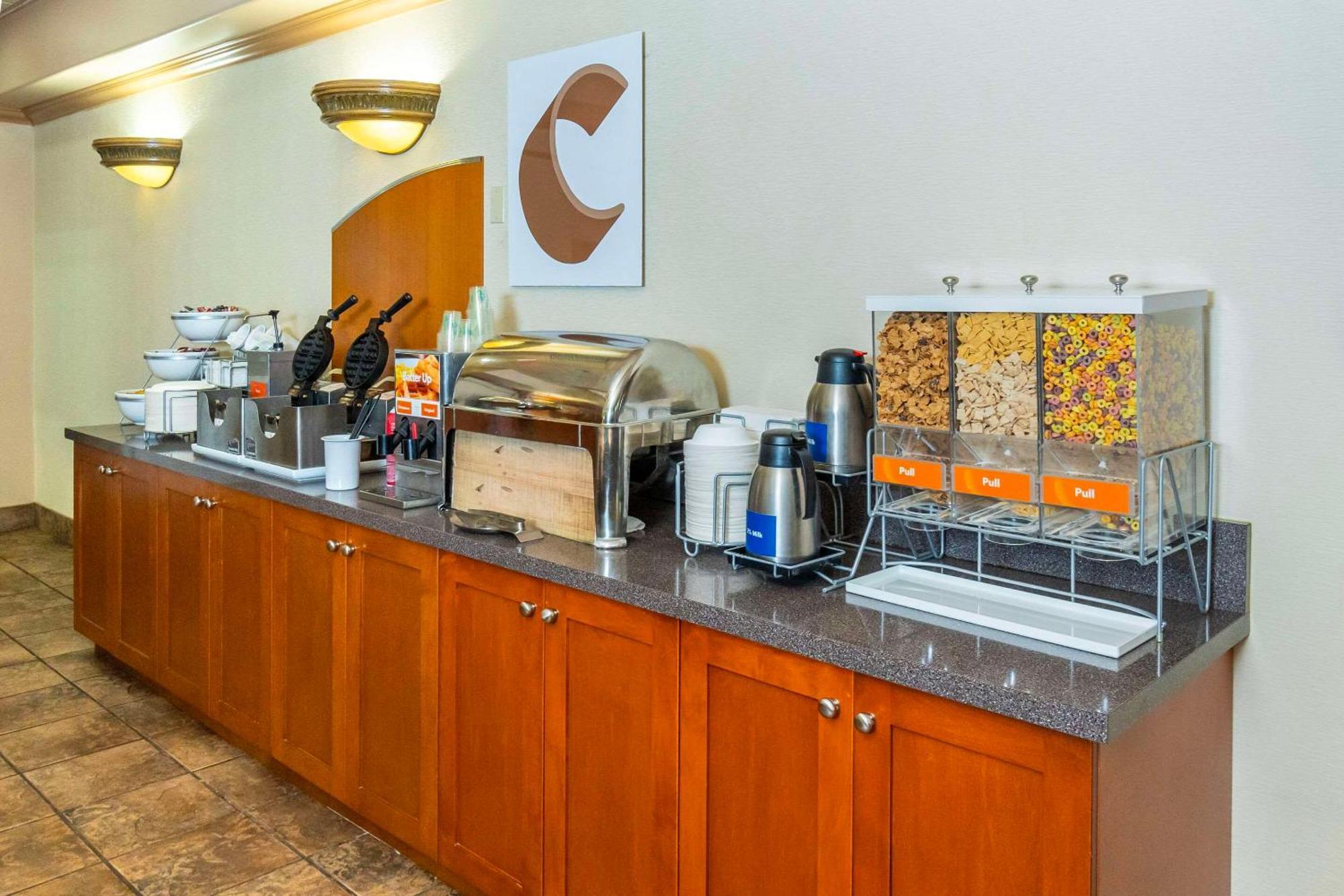 Comfort Inn & Suites Salmon Arm Eksteriør bilde