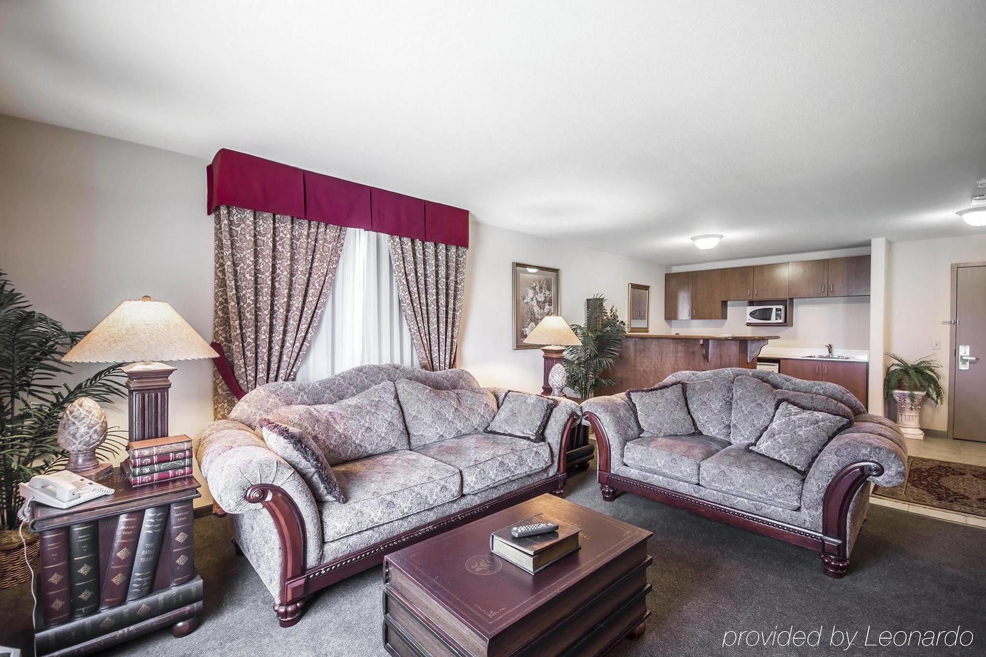 Comfort Inn & Suites Salmon Arm Eksteriør bilde